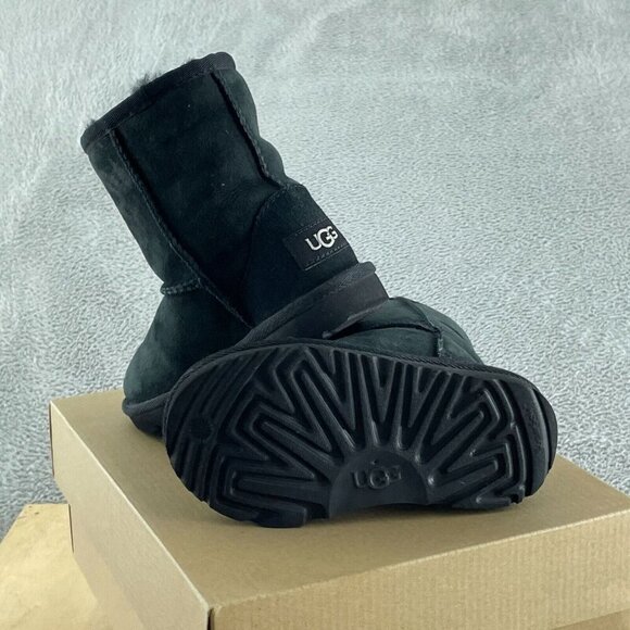 UGG Unisex-Child Classic Ii Boot, Black, 09 NWB S096 - Picture 4 of 7